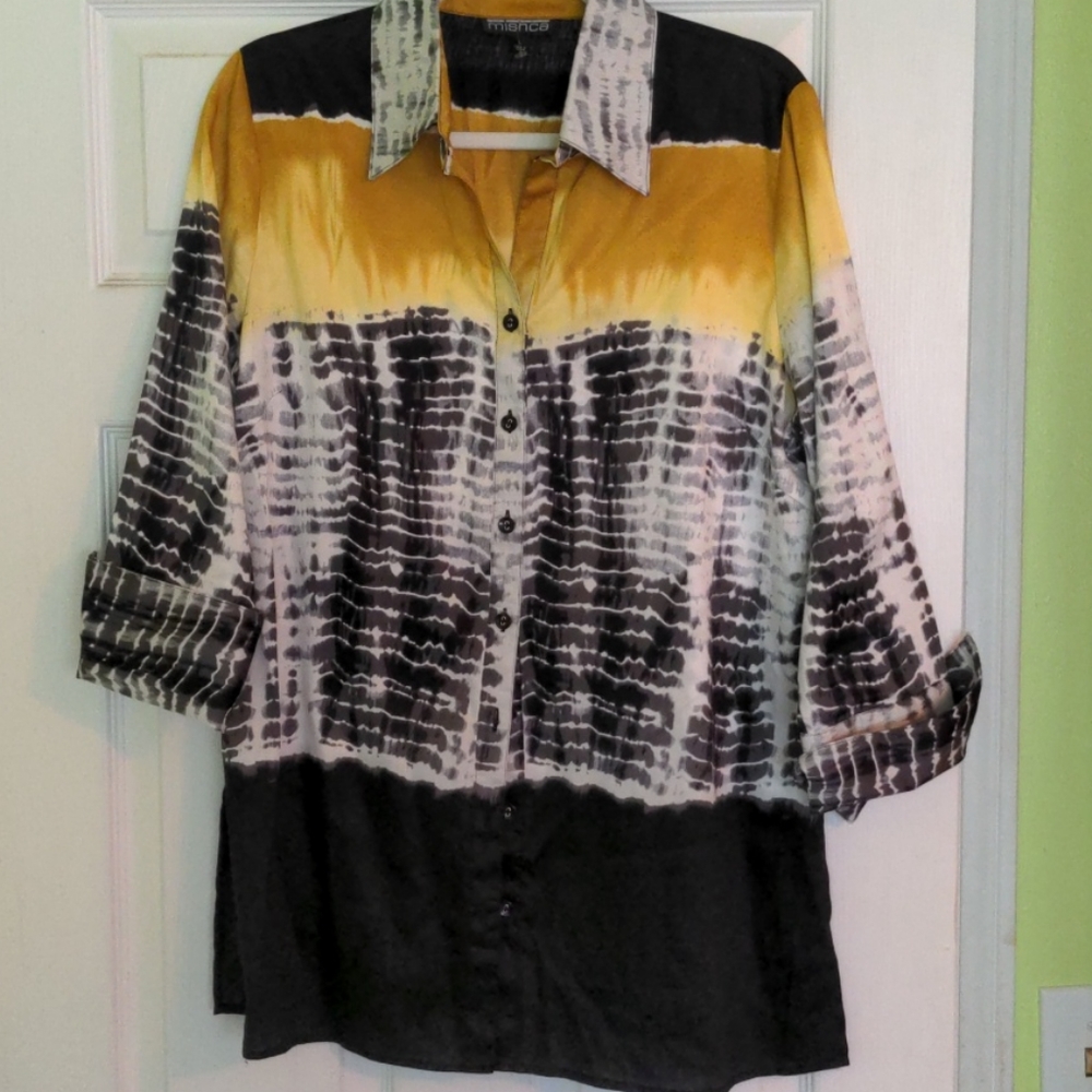 Mishca Long Blouse large. Black gold and white